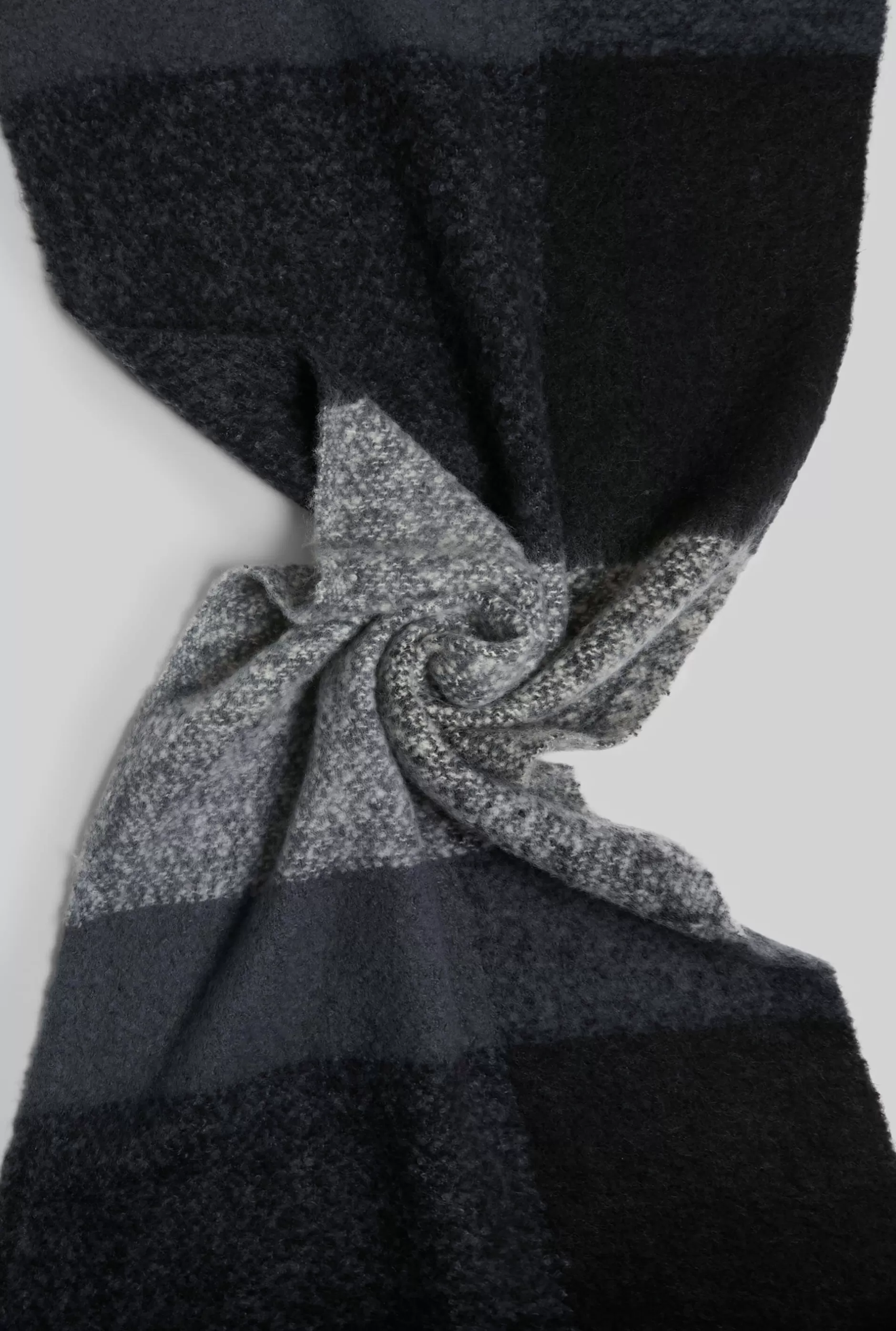 Asymmetrical Checkered Scarf Grey^James Lakeland New